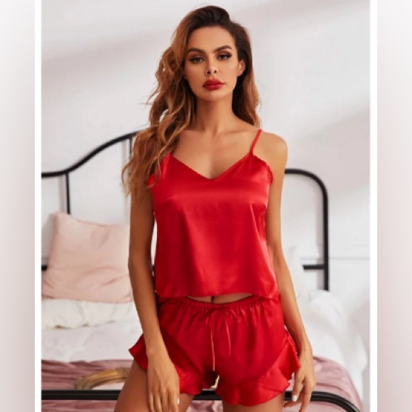 Women Satin Two-Piece Pajama Set Cami Top & Rufle Hem Shorts PJ Set Red Large - Picture 1 of 8